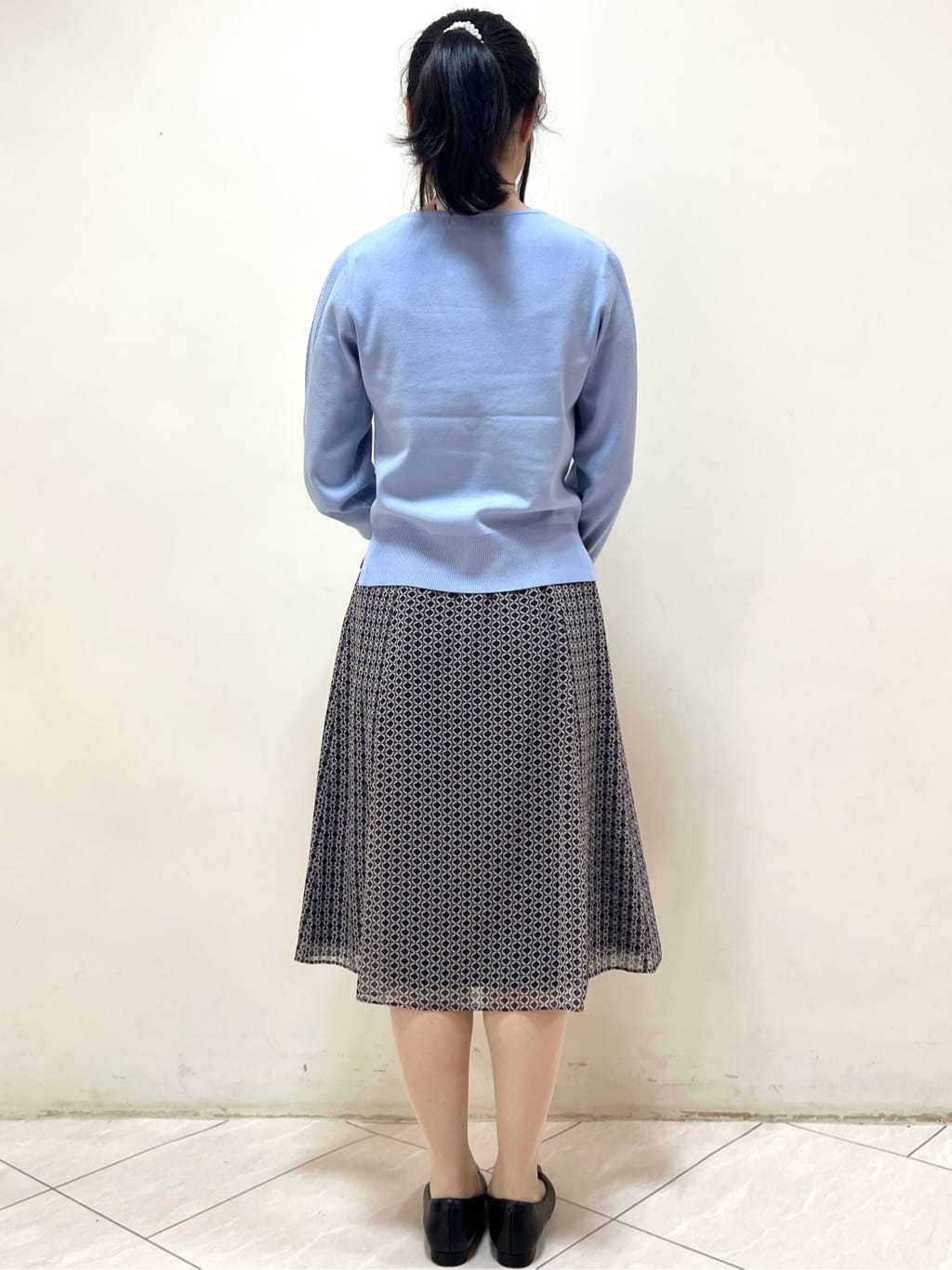 yanaさんの「Reflect｜【通勤／セットアップ可】フレアプリントスカート」を使ったコーディネート