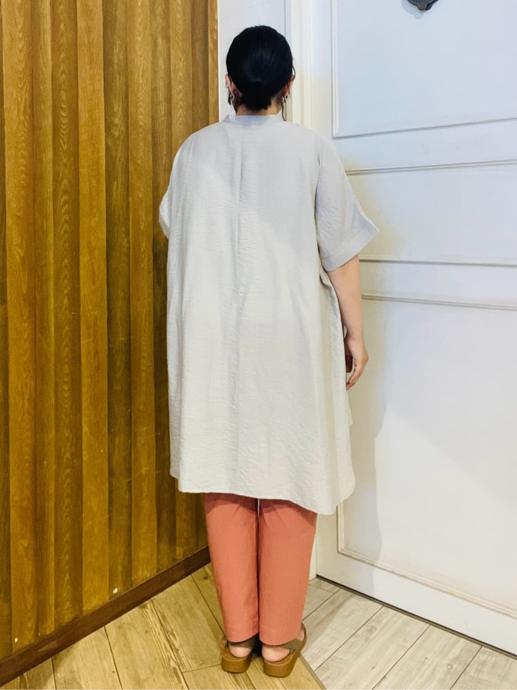 すーさんの「SHOO･LA･RUE｜【洗える/S-LL/美脚シルエット】ハイパーストレッチ テーパードパンツ」を使ったコーディネート