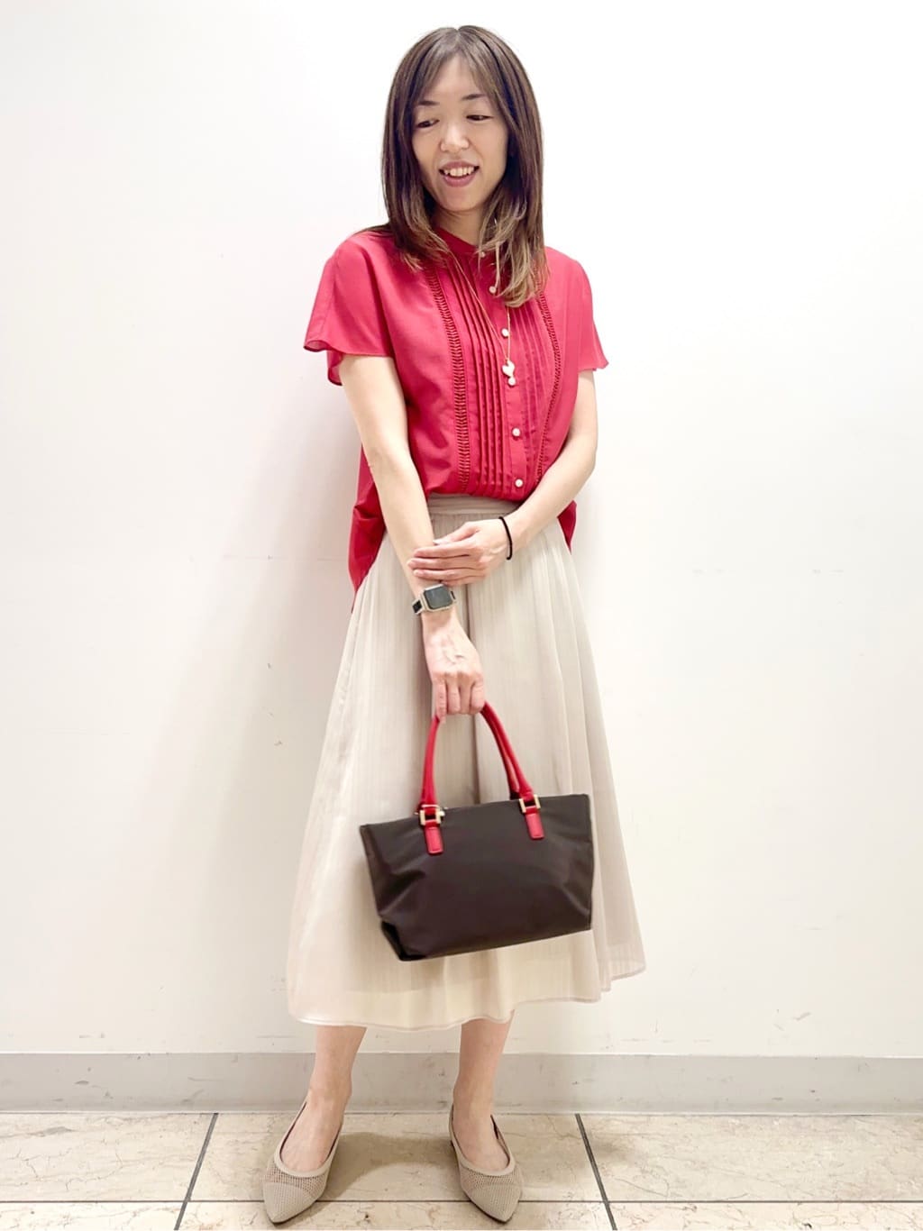 イト子さんの「Reflect｜◆【選べる7色◎／手洗い可】フロントピンタックデザインブラウス」を使ったコーディネート