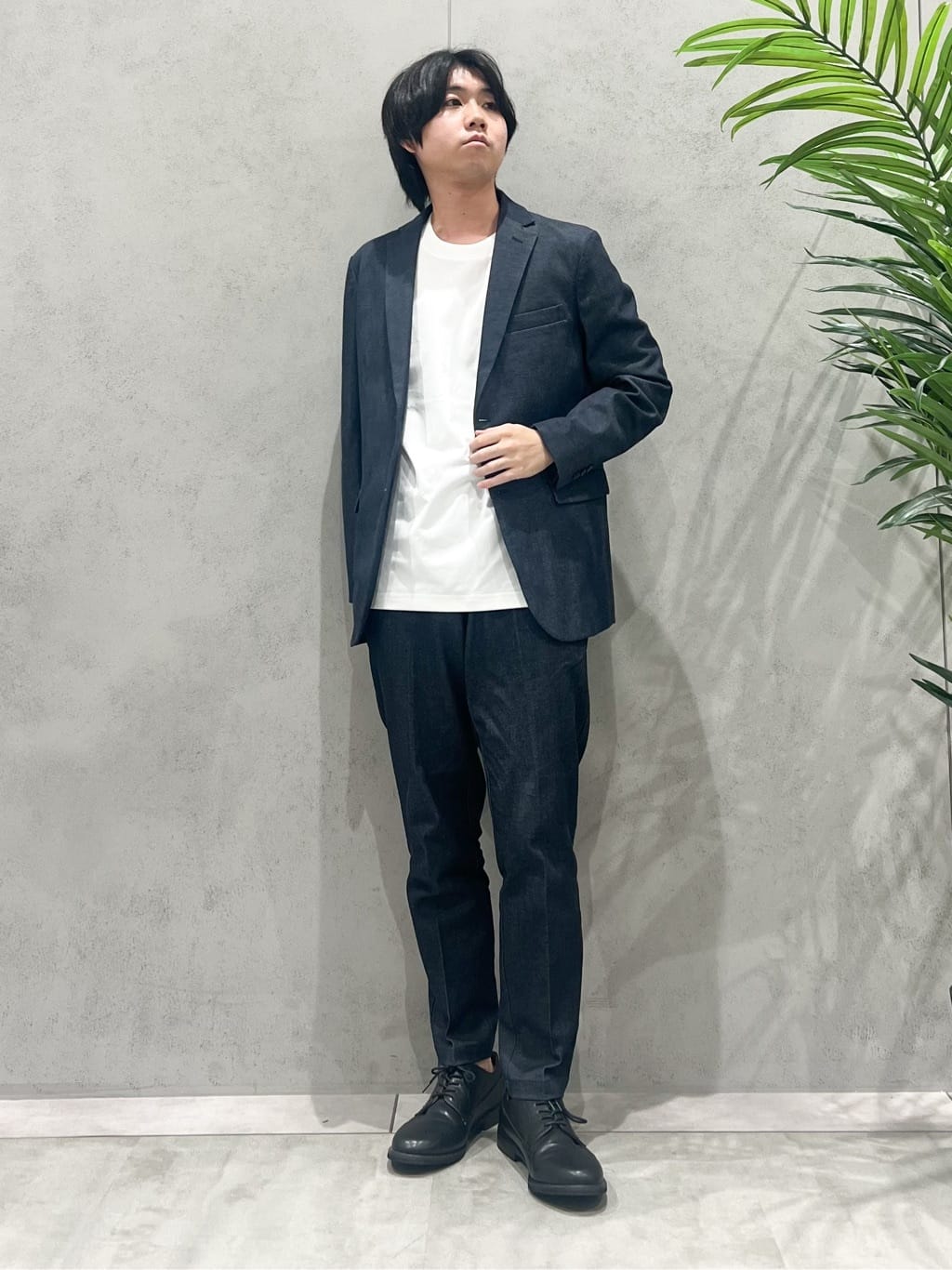SHI-MAさんの「THE SHOP TK｜エバーデニムジャケット【色落ちしにくい/洗濯機OK/ストレッチ/セットアップ可】」を使ったコーディネート