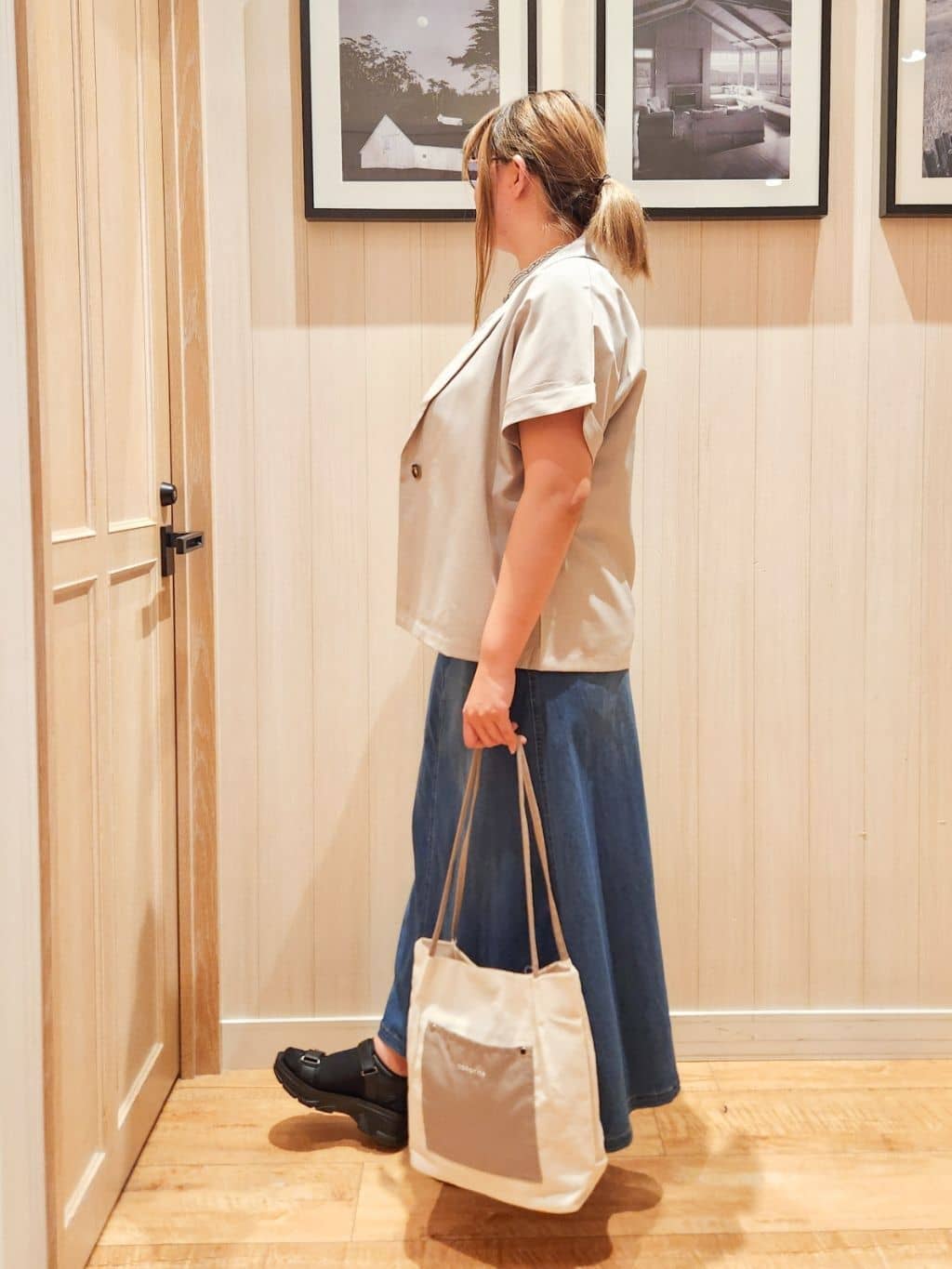 れーやんさんの「SHOO･LA･RUE｜【S-LL】さらりと着たい大人のための 麻調半袖ジャケット」を使ったコーディネート