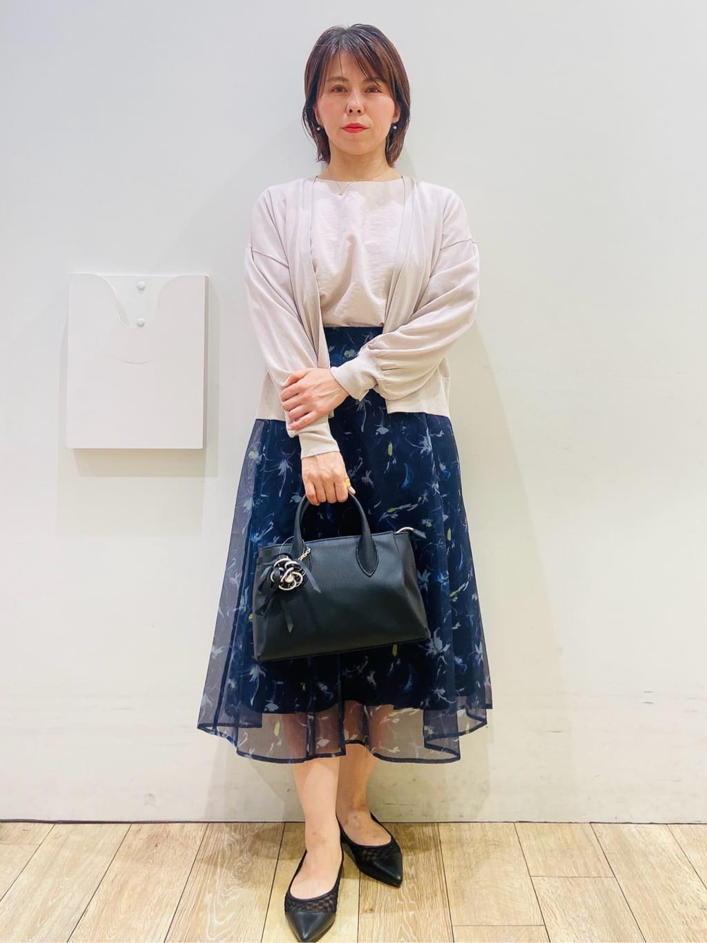 YUKOさんの「index｜《8色展開／XS-LLサイズ》タックパフスリーブブラウス【洗濯機洗い可／吸水速乾／防シワ／抗ピル】」を使ったコーディネート