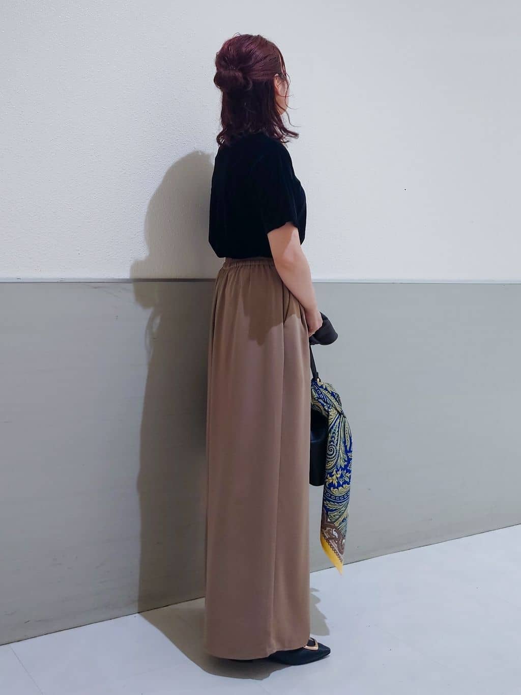 maruさんの「THE SHOP TK｜シアーベロアカットソー【洗える】」を使ったコーディネート