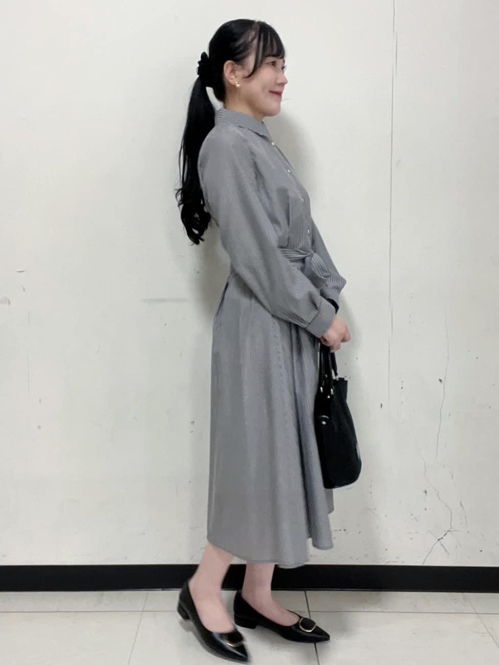 Hitomiさんの「index｜ラメストライプシャツワンピース【洗濯機OK／イージーアイロン】」を使ったコーディネート