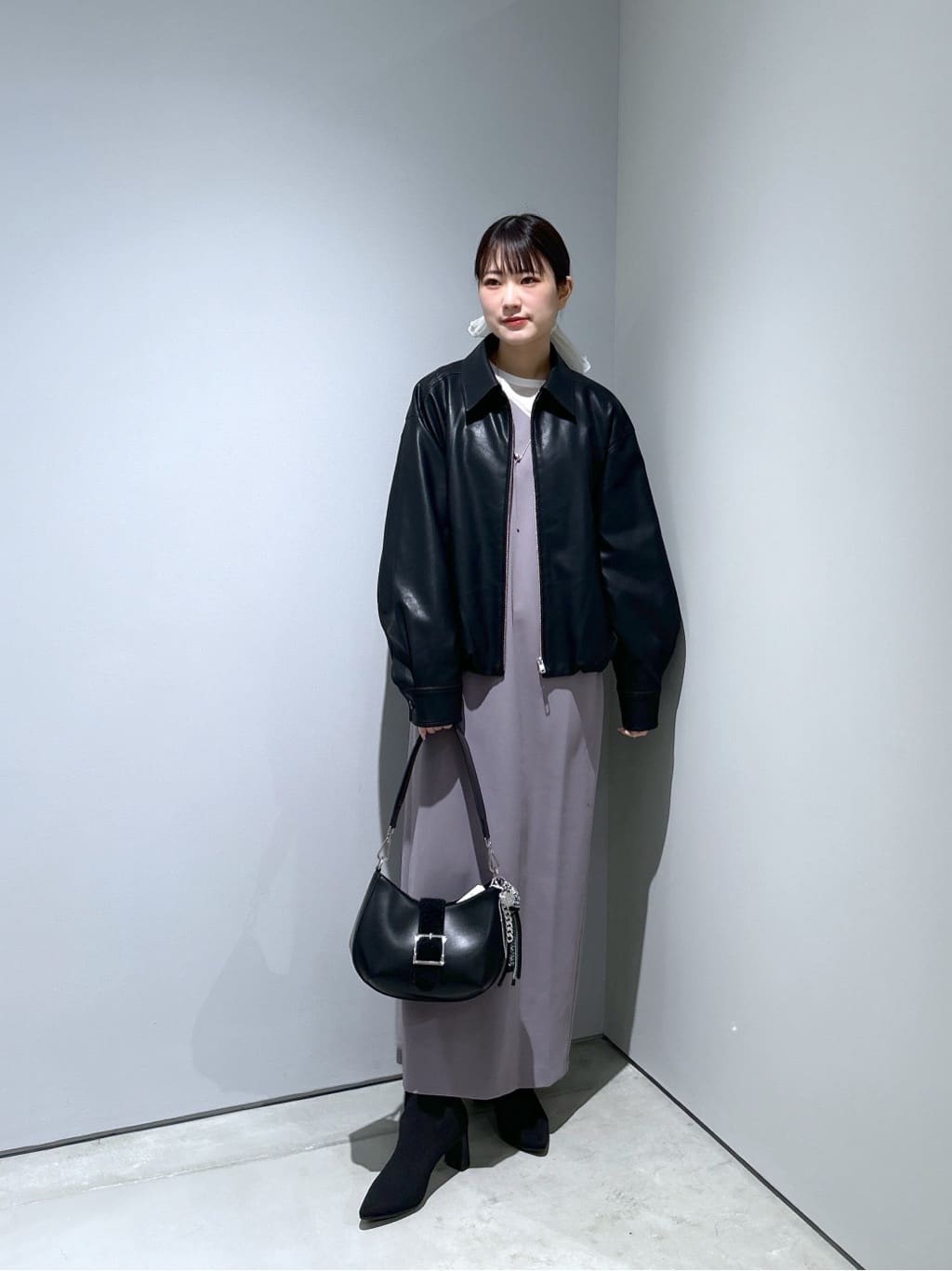 Renoさんの「INDIVI｜シグネチャーシアーロンT」を使ったコーディネート