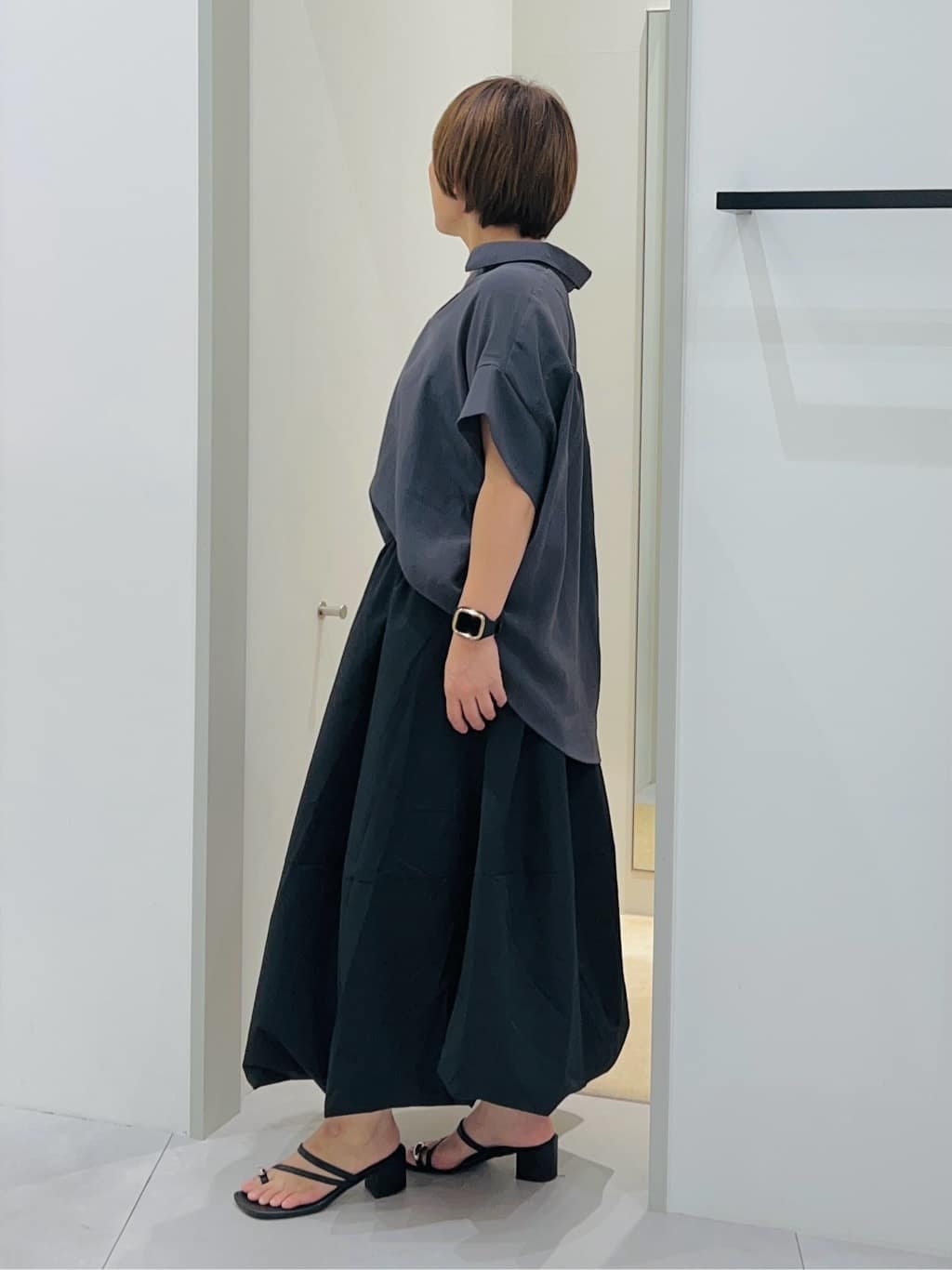 タナさんの「THE SHOP TK｜【インしなくても決まる】スキッパーシャツ/接触冷感/防シワ/速乾」を使ったコーディネート