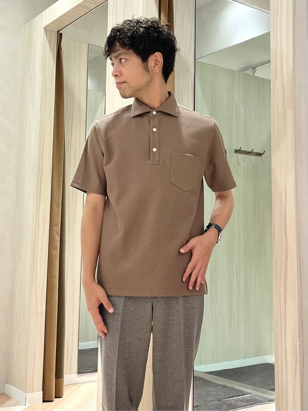 URAさんの「TAKEO KIKUCHI｜マイクロファイバートートM」を使ったコーディネート