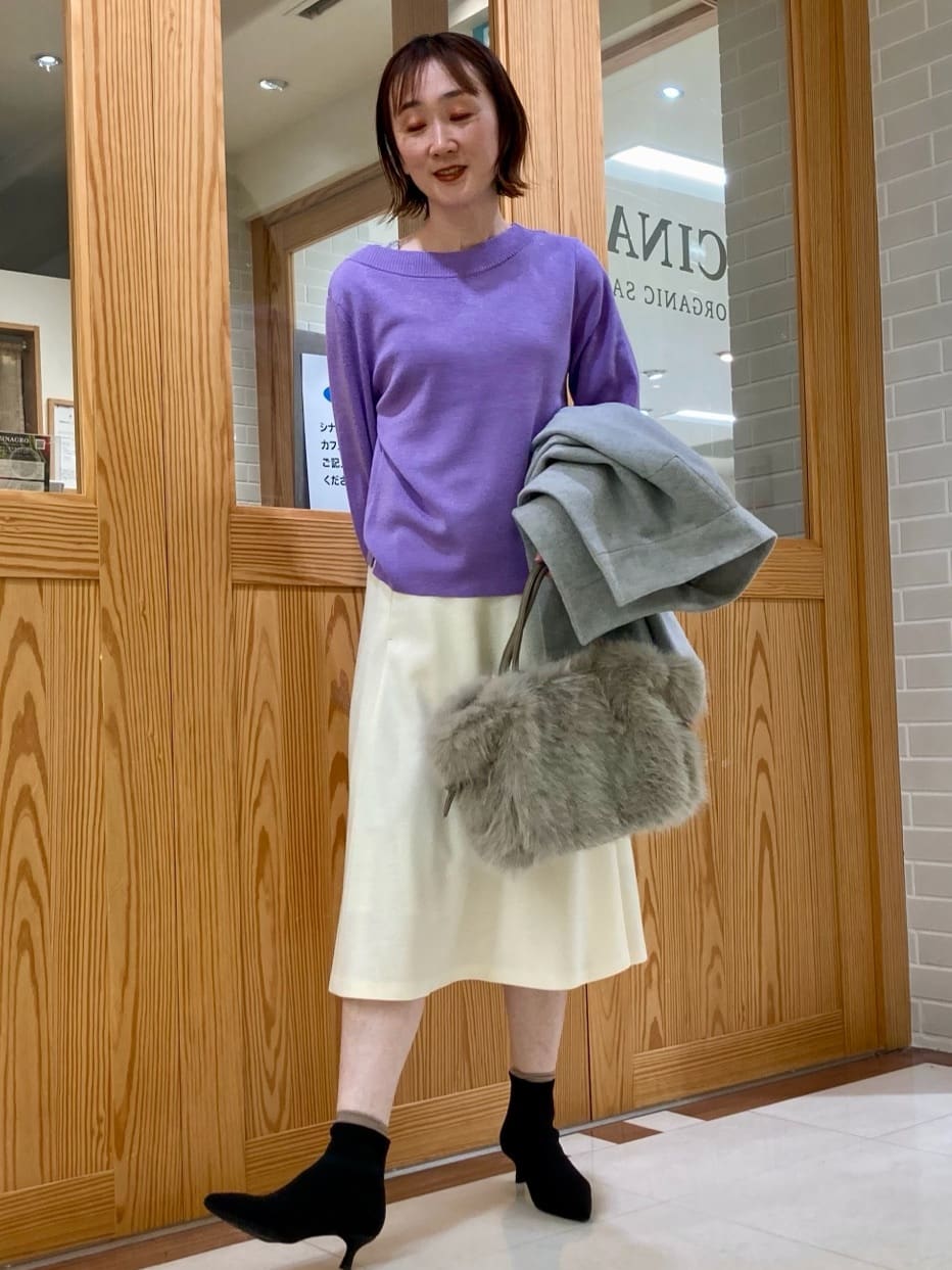 ゆうさんの「UNTITLED｜【きれいめ/洗える】ラメ入りワイドボートネックニット」を使ったコーディネート
