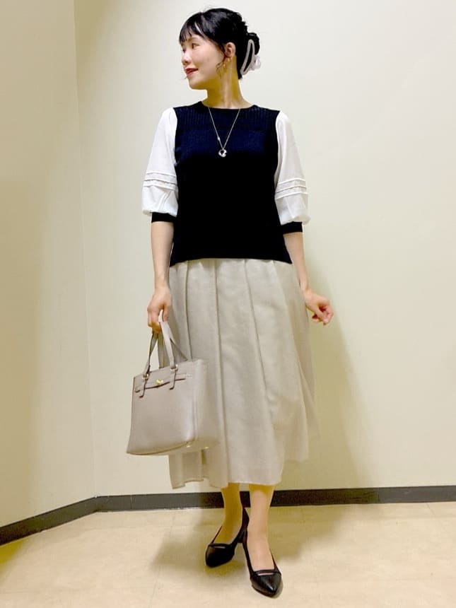  beni_gingerさんの「Reflect｜【マシンウォッシュ可／セットアップ可】シアーボックスタックプリーツスカート」を使ったコーディネート