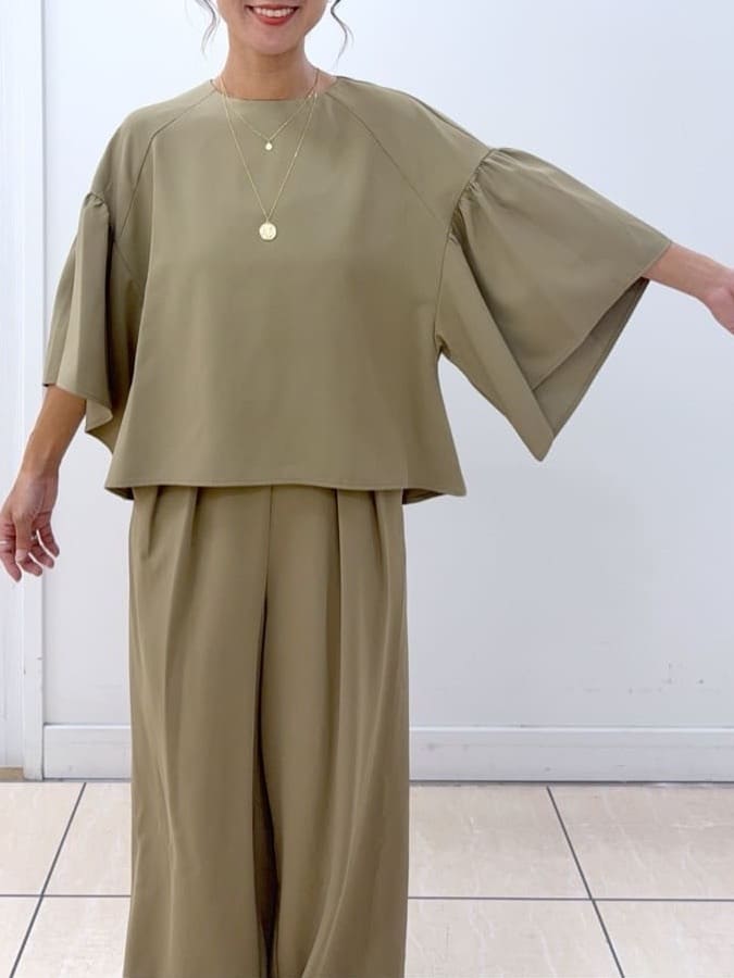 Osawaさんの「Dessin｜【セットアップ可・洗える】ダブルタックワイドパンツ」を使ったコーディネート