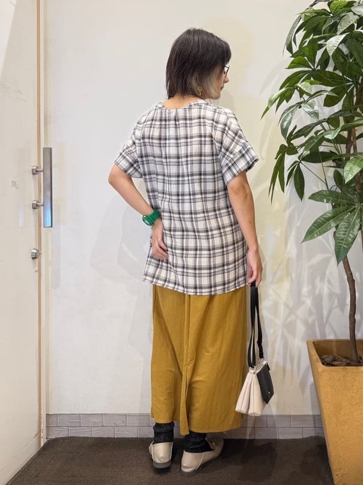 misakiさんの「SHOO･LA･RUE｜【S-LL】きれいに体型カバー さらシャリコットン スキッパーシャツ」を使ったコーディネート