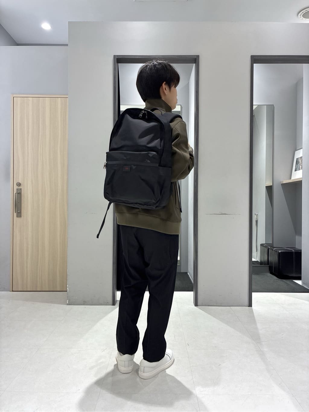 わいずみさんの「TAKEO KIKUCHI｜【JUST ONE LAYER】ダウンファブリック ジップアップ リブ ブルゾン」を使ったコーディネート