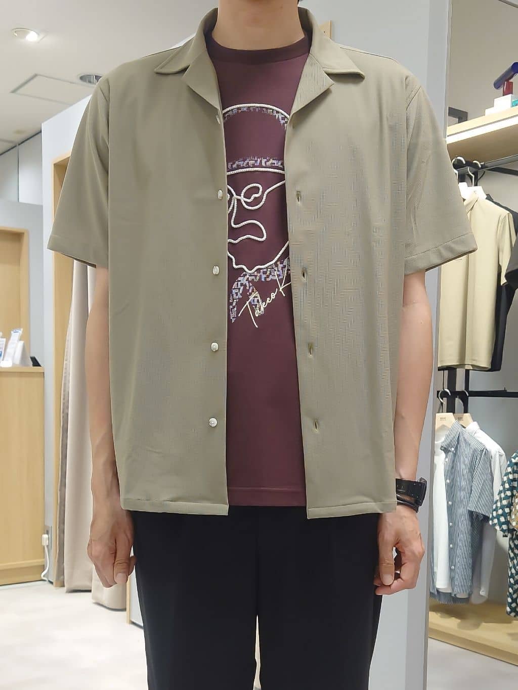 kawamuさんの「TAKEO KIKUCHI｜【COOL CITY WEAR】エアートール オープンカラーシャツ /接触冷感・通気性」を使ったコーディネート