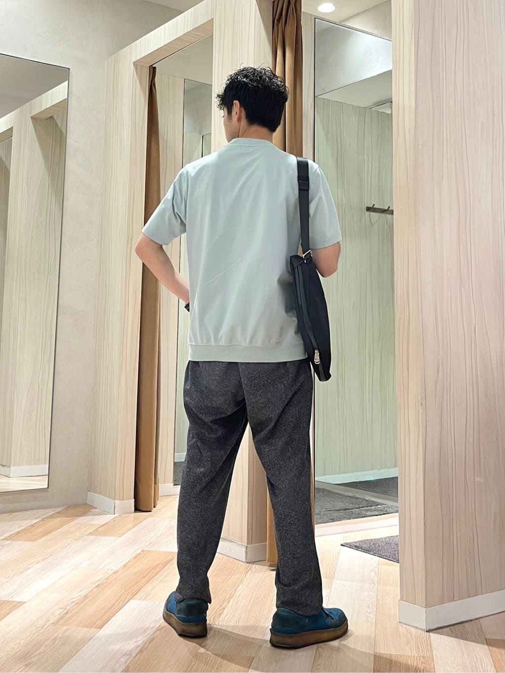 URAさんの「TAKEO KIKUCHI｜【抗菌防臭／5サイズ展開】ハイゲージポンチ Tシャツ」を使ったコーディネート