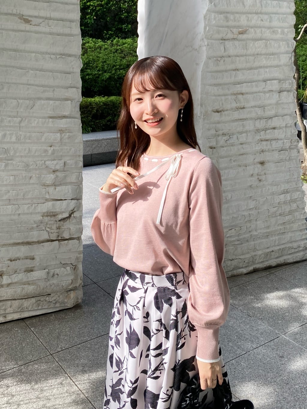 みさかさんの「index｜フラワータックフレアスカート【洗濯機OK／イージーアイロン／防シワ】」を使ったコーディネート