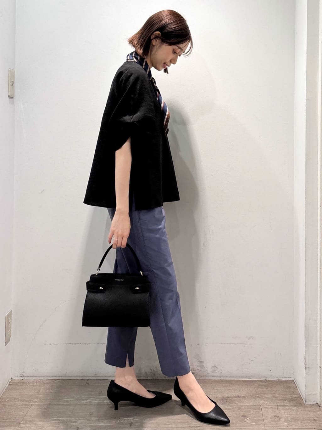 ぶまりんさんの「OPAQUE.CLIP｜麻混ハイストレッチイージースティックパンツ【洗濯機洗い可】」を使ったコーディネート