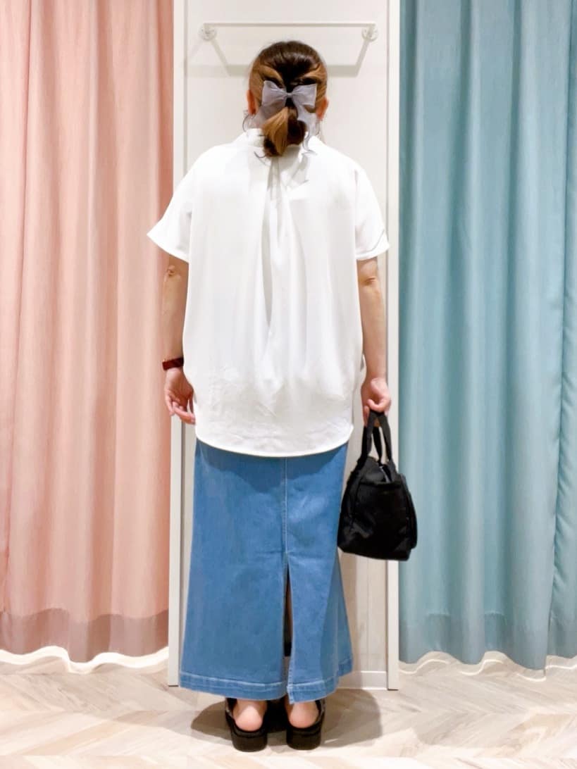 kitaさんの「SHOO･LA･RUE｜【洗える/S-LL/プチプラ】さらっとすっきりきれい見え スキッパーブラウス」を使ったコーディネート