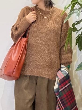 misakiさんの「SHOO･LA･RUE｜【S-LL/ゆったり】ふわふわシャギー 大人レディなニット」を使ったコーディネート