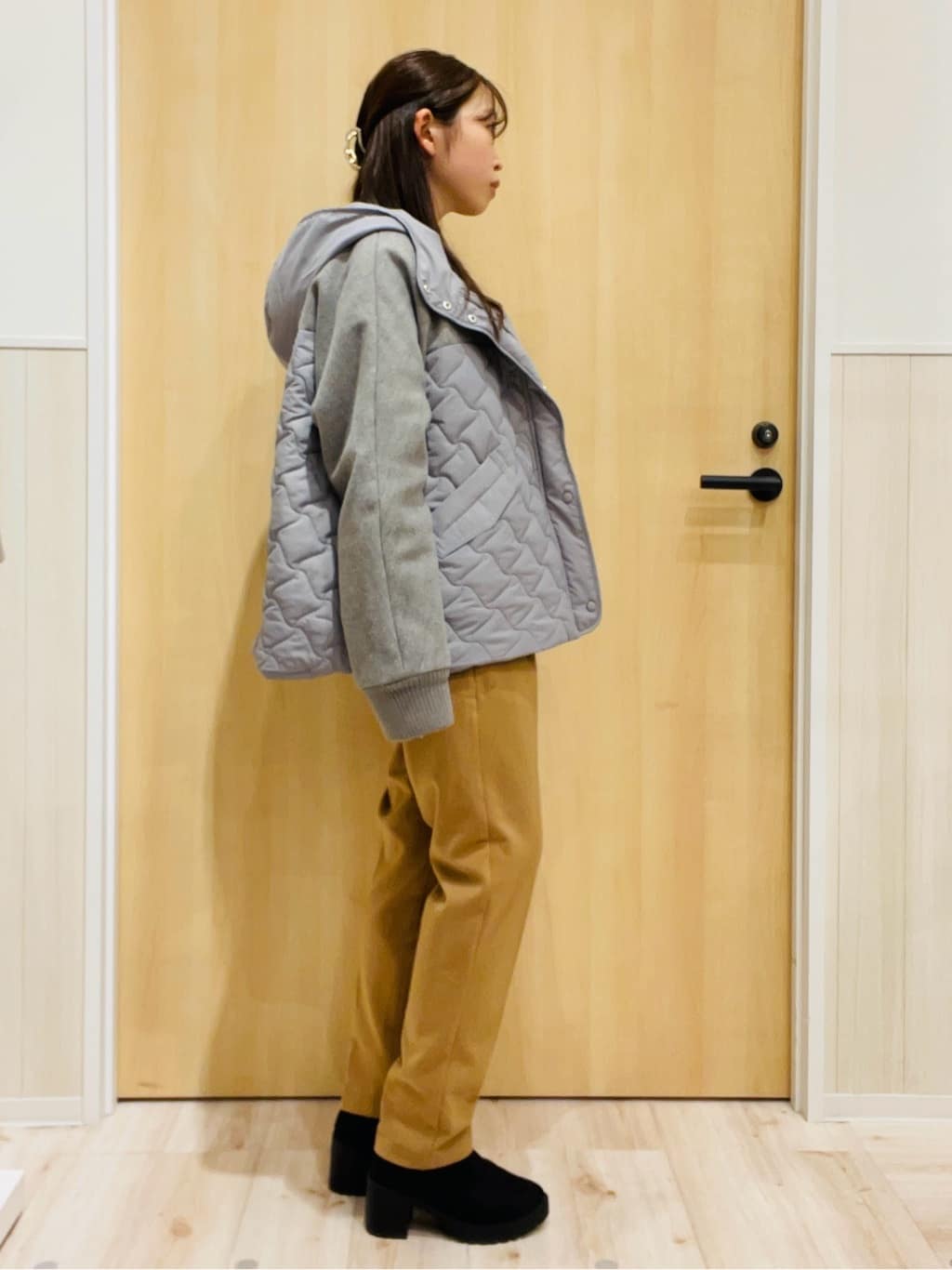 minamiさんの「SHOO･LA･RUE｜【S-LL】大人も着やすいシックなカラー 主役級フリンジニット」を使ったコーディネート