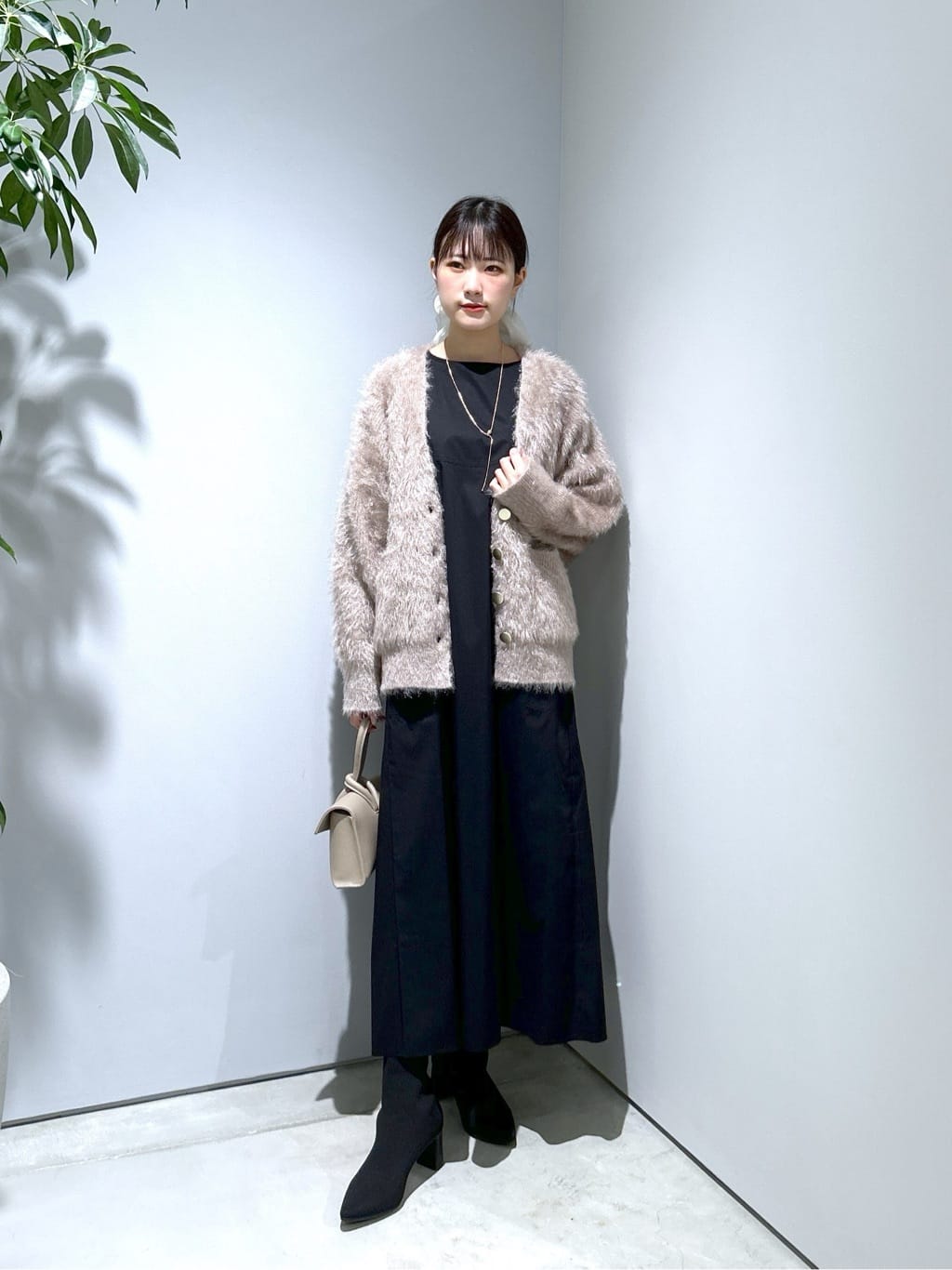 Renoさんの「INDIVI｜フォルムスリーブワンピース」を使ったコーディネート