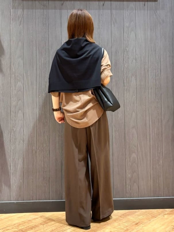 meiさんの「SHOO･LA･RUE｜【洗える/S-LL】上品なラメ使い クルーネック ニットカーディガン」を使ったコーディネート