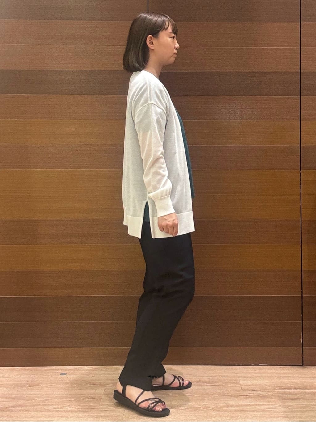 yumeさんの「OPAQUE.CLIP｜ミドル丈トッパーニットカーディガン【洗濯機洗い可／接触冷感／抗ピル】」を使ったコーディネート