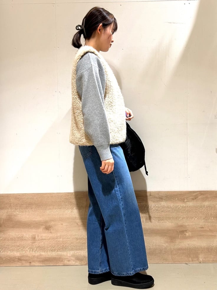 花さんの「SHOO･LA･RUE｜ふわふわファーベスト」を使ったコーディネート