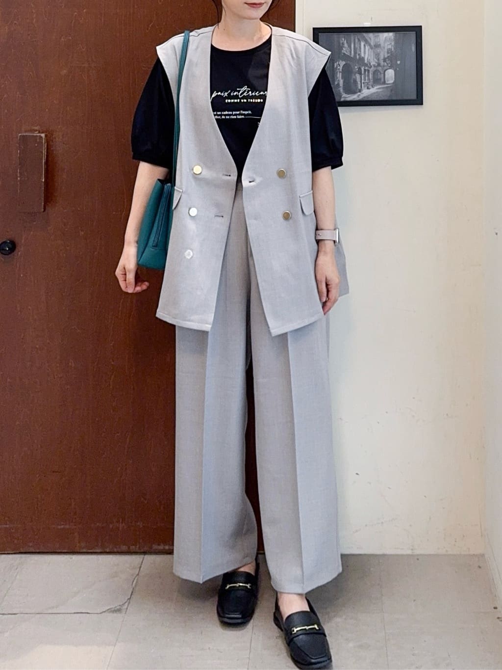 𝐇𝐢𝐫𝐨𝐦𝐢さんの「SHOO･LA･RUE｜【ひんやり/S-LL】大人の五分袖プリントTシャツ」を使ったコーディネート