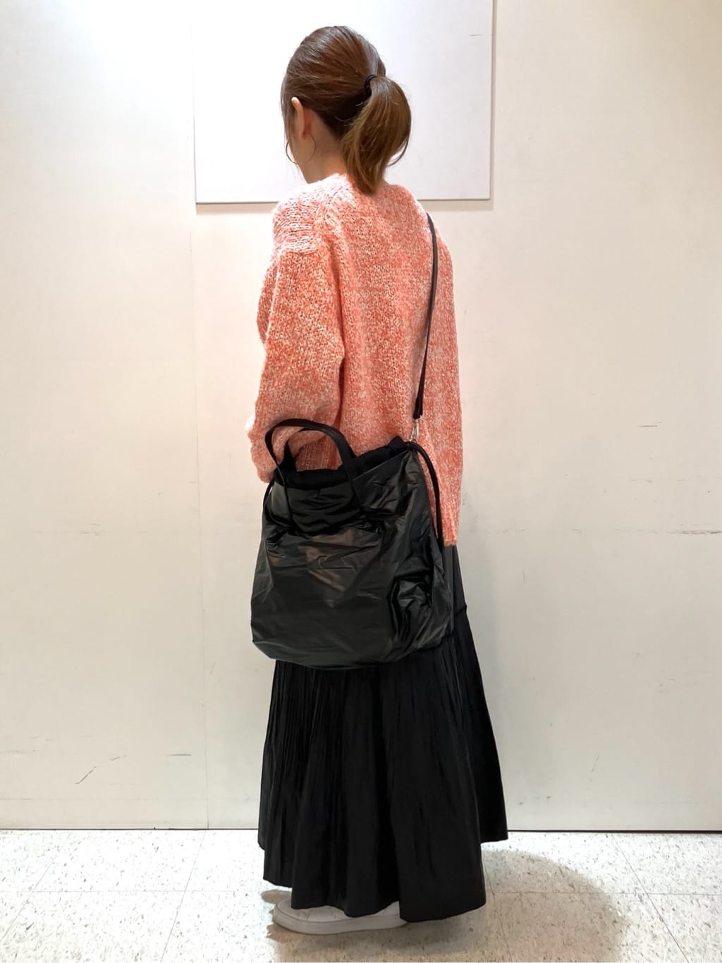 kozuさんの「Reflect｜【一枚で着映え◎／ゆったり着られるワンサイズ】スパンコール&times;ラメニット」を使ったコーディネート