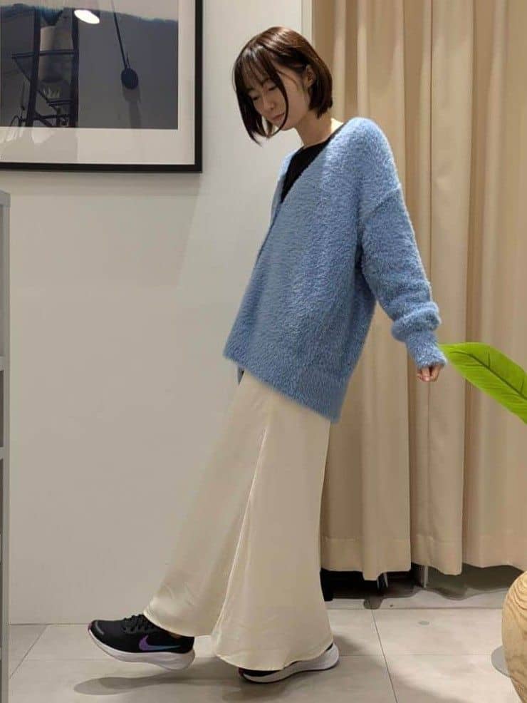 なめさんの「THE SHOP TK｜【ふわふわあったか】フェザーカーディガン」を使ったコーディネート