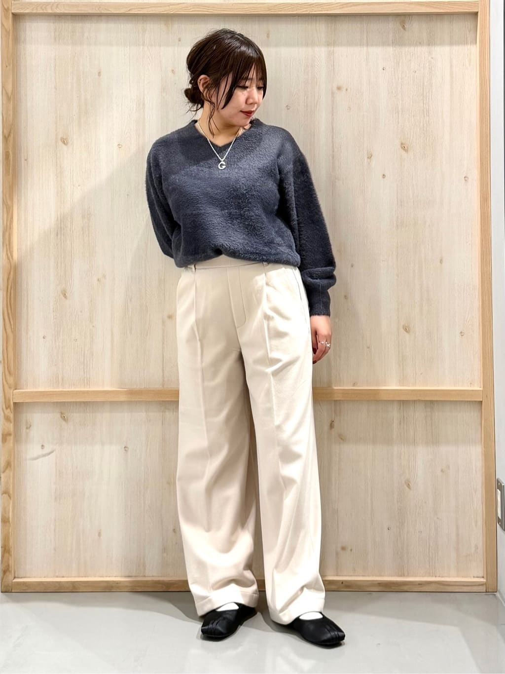 nanaさんの「THE SHOP TK｜クラシカルな装い ウールライクスタンドカラーコート」を使ったコーディネート