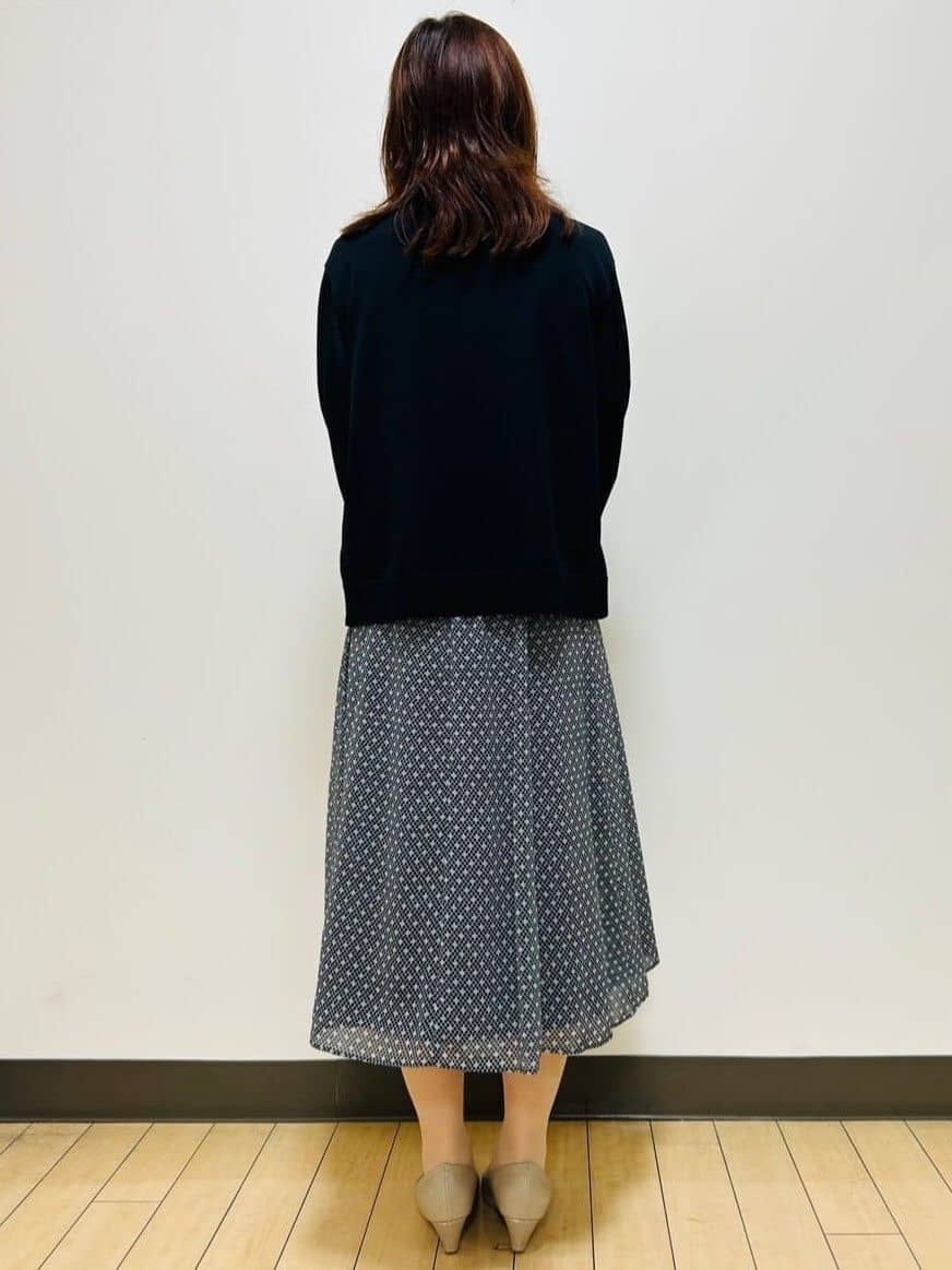 miiiさんの「Reflect｜【マシンウォッシュ可／セットアップ可】コツキ柄プリントフレアスカート」を使ったコーディネート