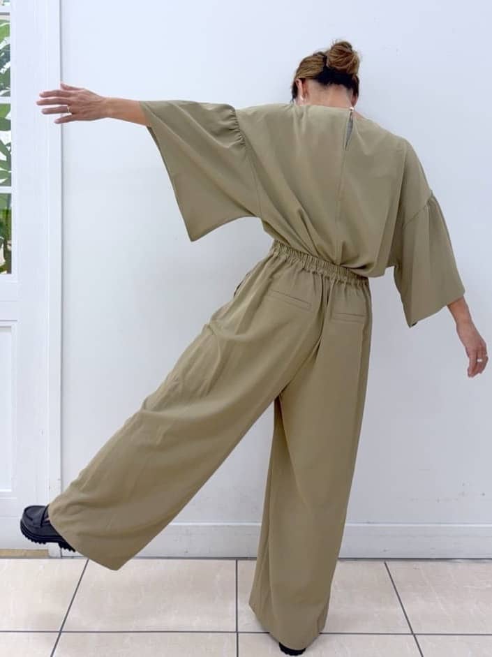 Osawaさんの「Dessin｜【セットアップ可・洗える】ダブルタックワイドパンツ」を使ったコーディネート