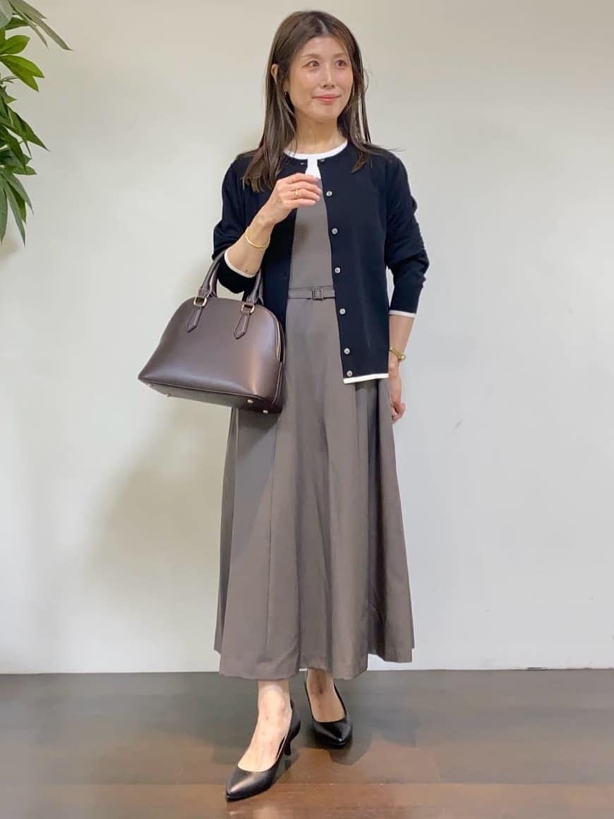 tomoさんの「UNTITLED｜【アンサンブル可/薄手】ベーシッククルーネックカーディガン」を使ったコーディネート