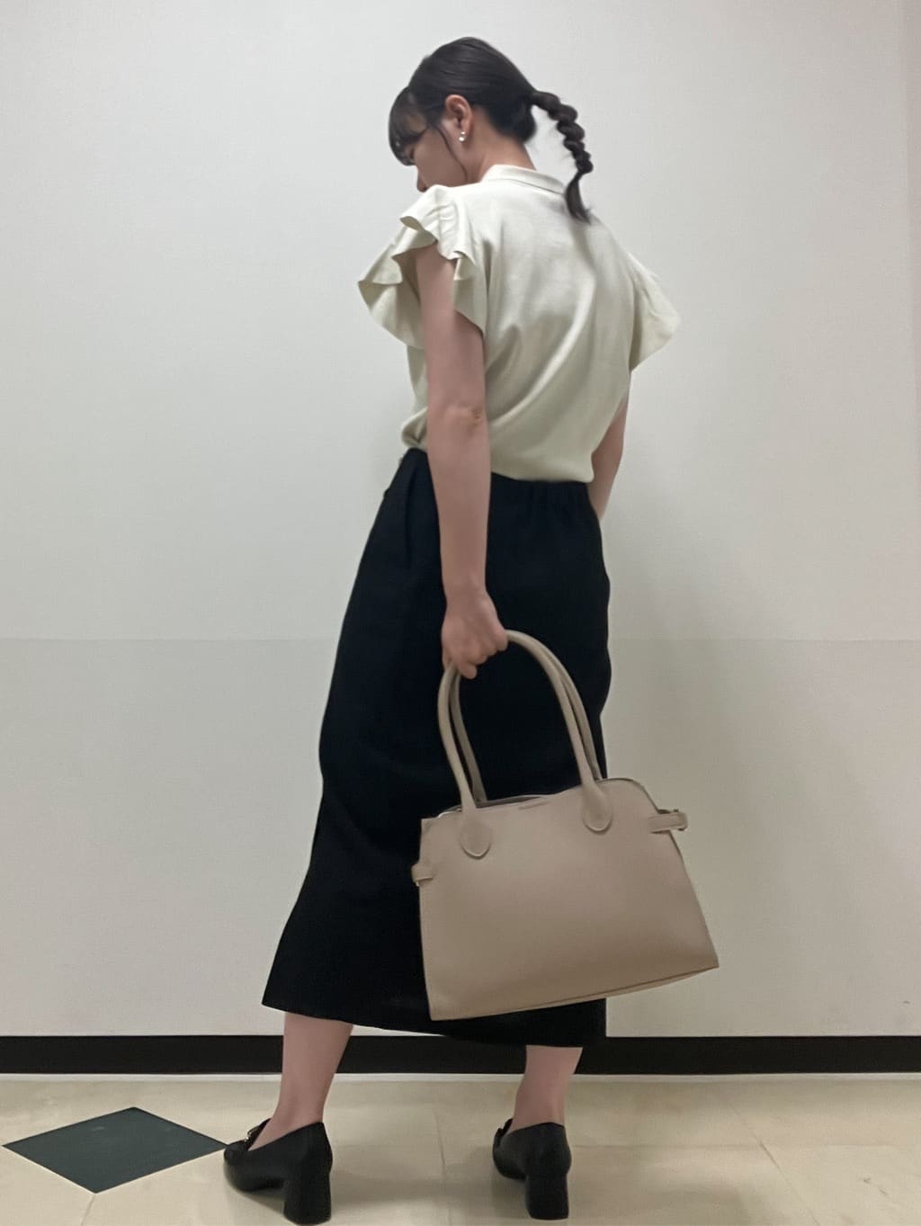 MAYUKIさんの「index｜フレアスリーブボウタイニット【洗濯機洗い可／接触冷感／抗ピル】」を使ったコーディネート