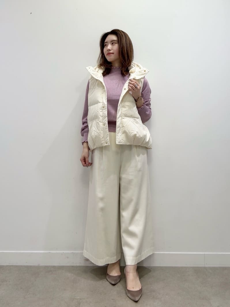Suma Una本部スタッフさんの「SunaUna｜◆【フード付き／2色展開】ダウンベスト」を使ったコーディネート