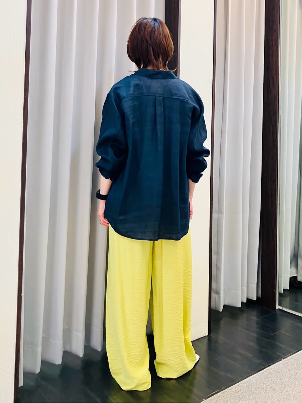YUKIさんの「INDIVI｜【洗える／UVケア／SETUP可能】ドロストワイドパンツ」を使ったコーディネート