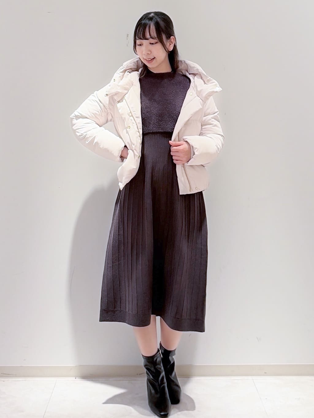 yurinaさんの「index｜ラメフェザープルオーバーセット ニットワンピース【洗濯機OK】《XS～LL》」を使ったコーディネート