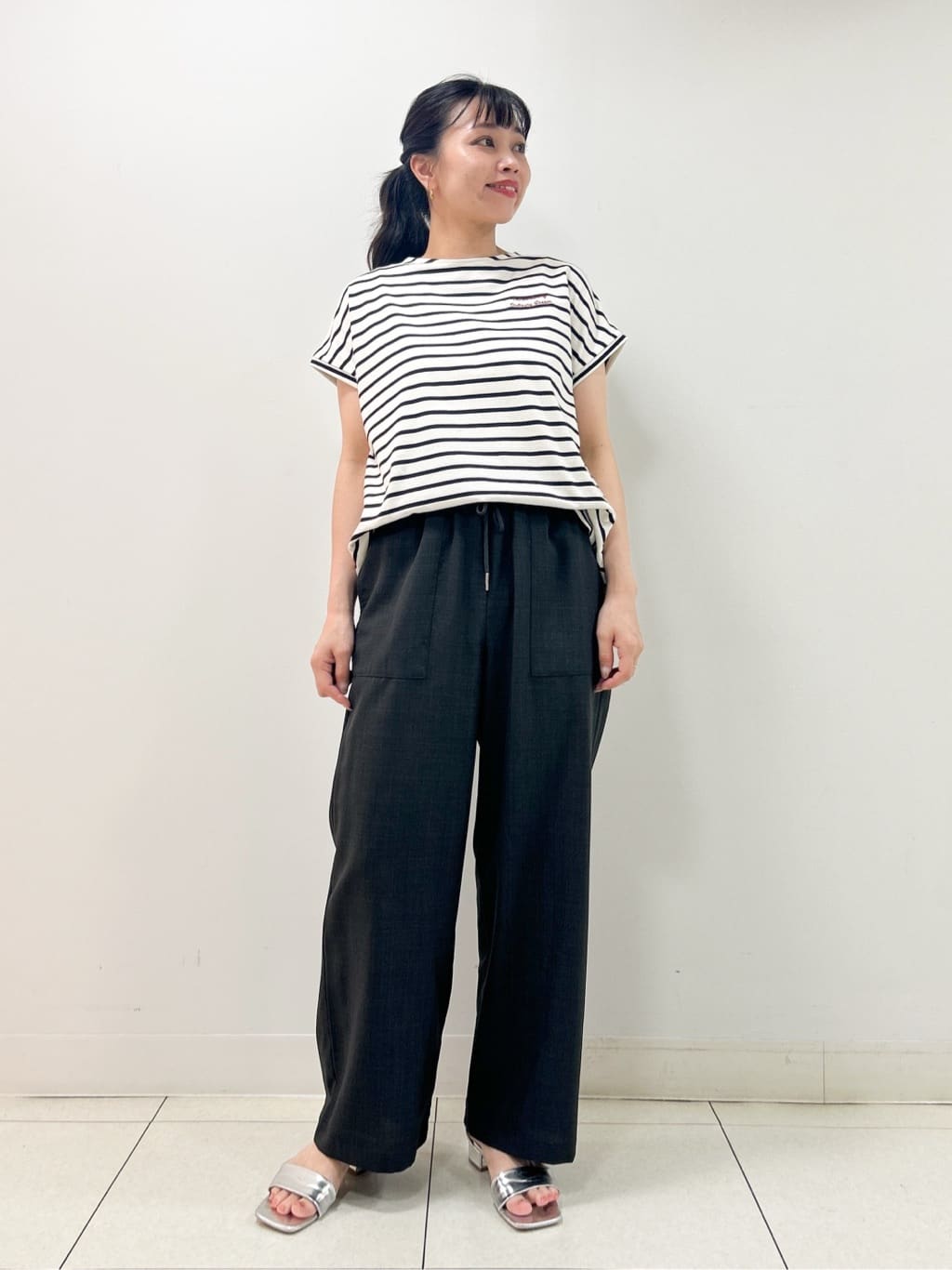 Kaiさんの「Dessin｜【洗える】フレンチスリーブロゴ入りTシャツ」を使ったコーディネート