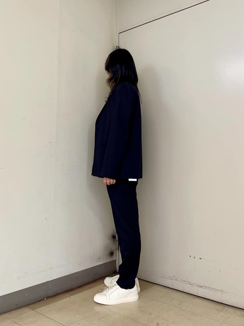 iwさんの「TAKEO KIKUCHI｜【JUST ONE LAYER】ダウンファブリック テーラード ジャケット」を使ったコーディネート