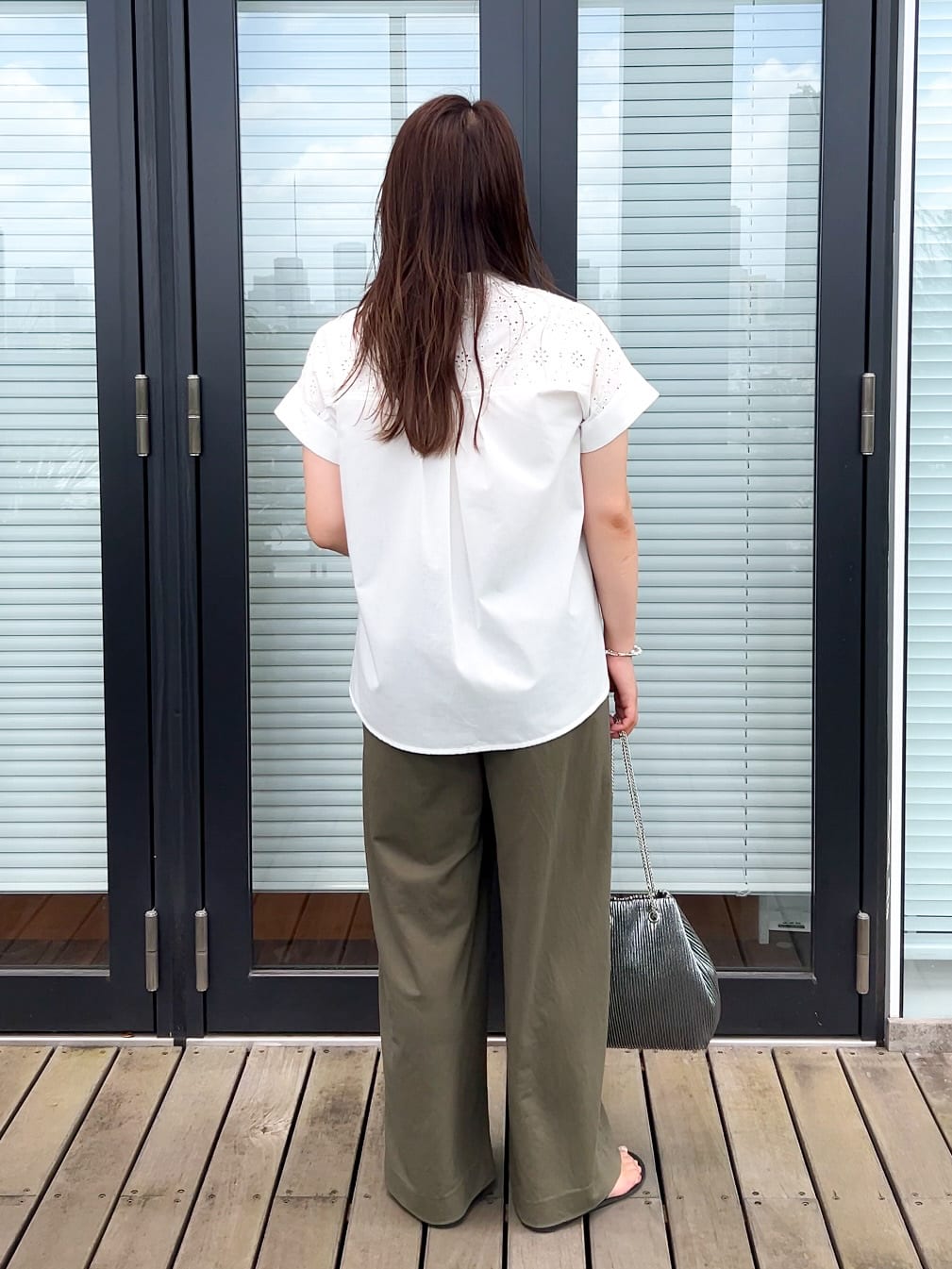 ちびゆきさんの「grove｜涼やかさと上品さを兼ね備えた　レースシャツブラウス」を使ったコーディネート