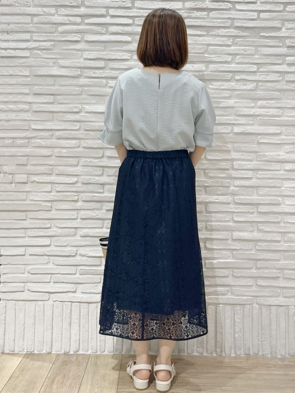 kcさんの「index｜《8色展開／XS-LLサイズ》タックパフスリーブブラウス【洗濯機洗い可／吸水速乾／防シワ／抗ピル】」を使ったコーディネート