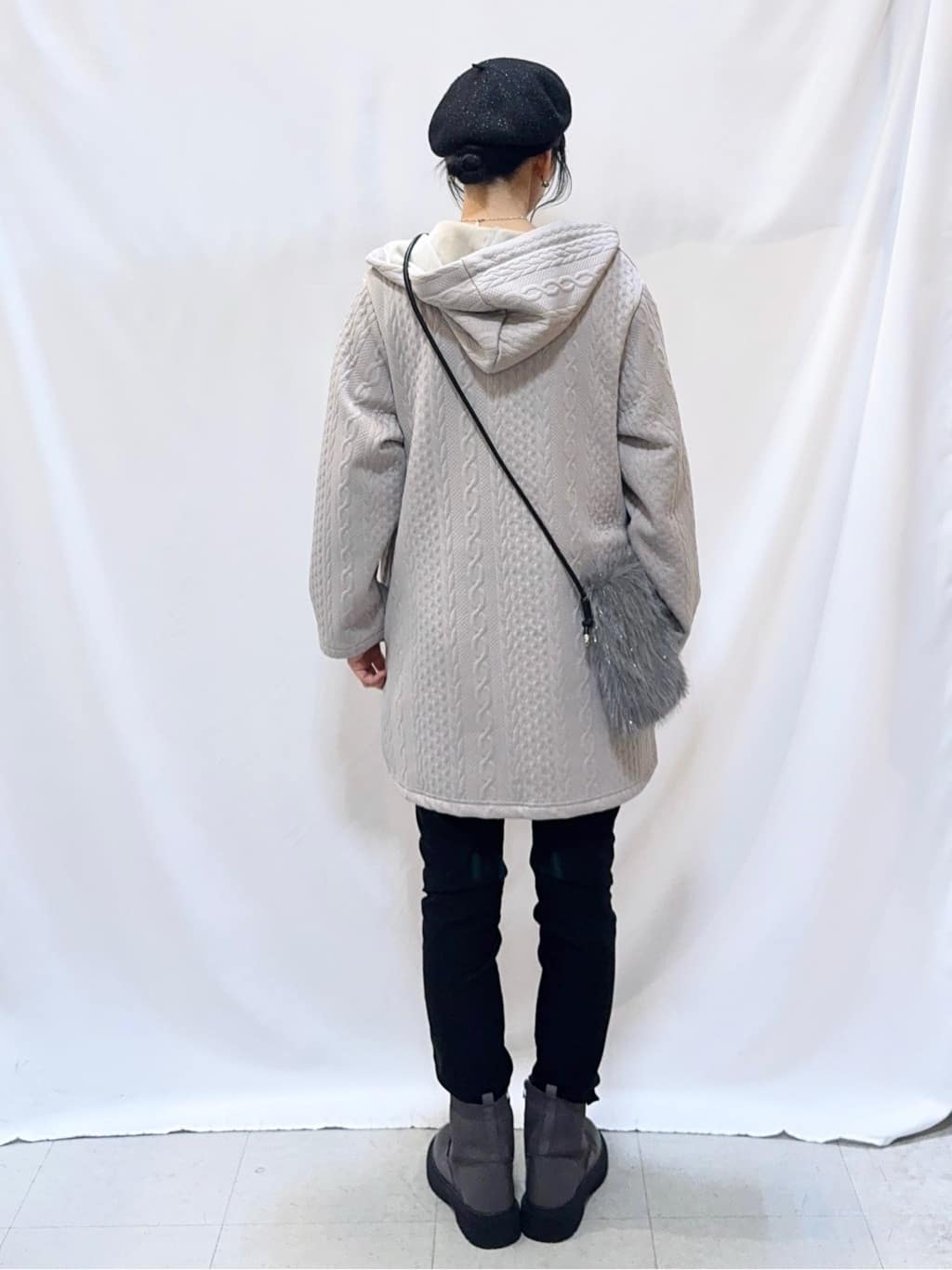 𝐇𝐢𝐫𝐨𝐦𝐢さんの「SHOO･LA･RUE｜【洗濯機可/S-LL】フィット感が心地よい ハイパーストレッチスキニー裏起毛」を使ったコーディネート