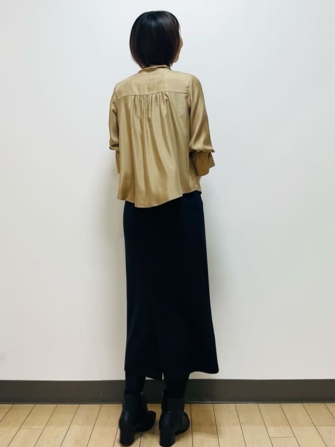 Riiさんの「Reflect｜【キレイめスタイル／通勤におすすめ◎】ボウタイシャンブレーカラーブラウス」を使ったコーディネート