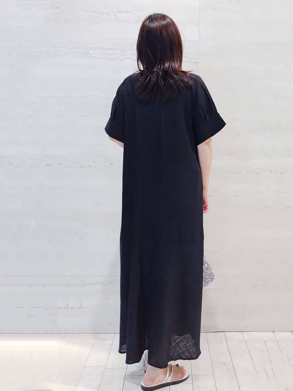 よしみさんの「OPAQUE.CLIP｜レーヨン麻キーネックワンピース【洗える】」を使ったコーディネート