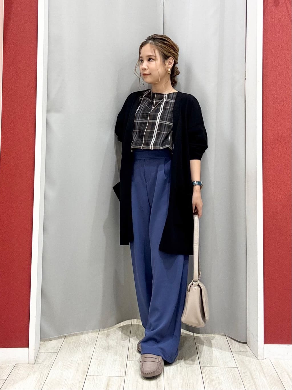 shioさんの「SHOO･LA･RUE｜【S-LL/5分袖】お袖タックできれいに魅せる 大人のチェックブラウス」を使ったコーディネート