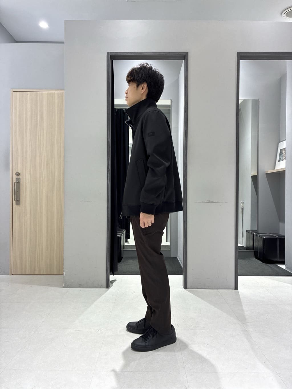 わいずみさんの「TAKEO KIKUCHI｜【JUST ONE LAYER】ダウンファブリック ジップアップ リブ ブルゾン」を使ったコーディネート