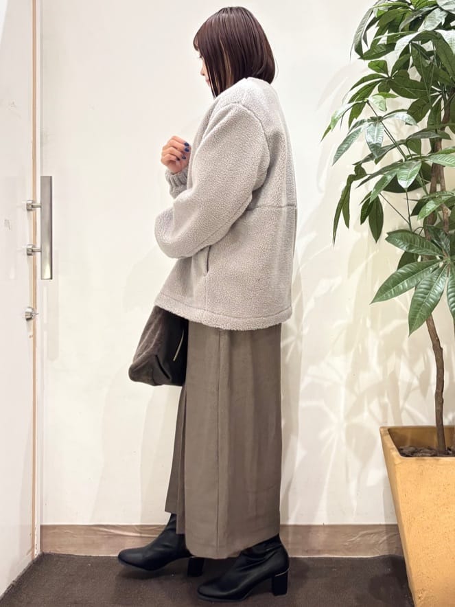 TOWAさんの「SHOO･LA･RUE｜ストレッチブーツ」を使ったコーディネート