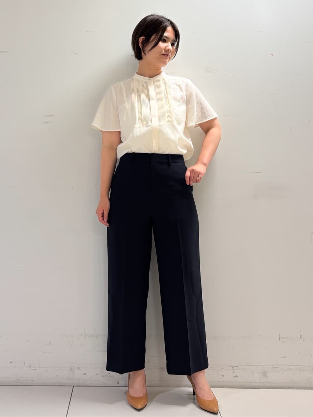 yasukoさんの「COUP DE CHANCE｜【手洗い可／日本製】センタープレス ストレートパンツ」を使ったコーディネート