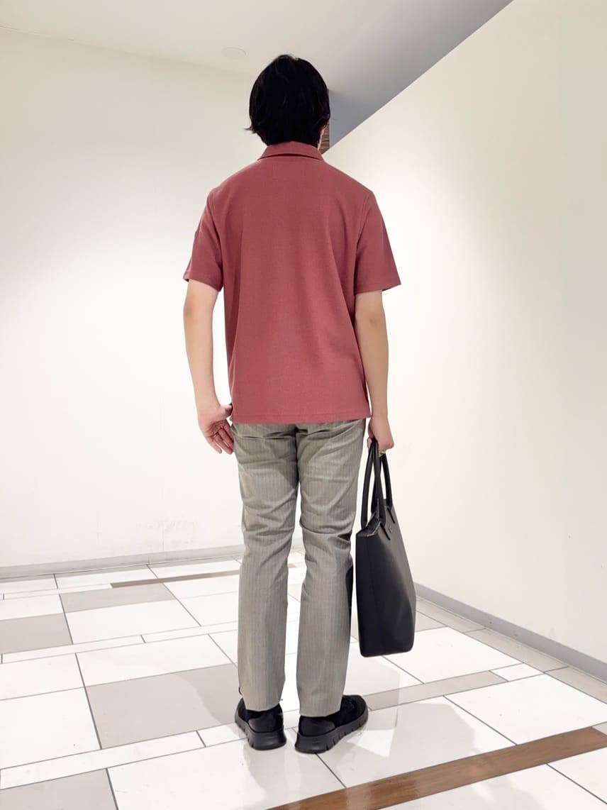 及川さんの「TAKEO KIKUCHI｜【Made in JAPAN】播州織 ヘリンボン ストレート パンツ」を使ったコーディネート